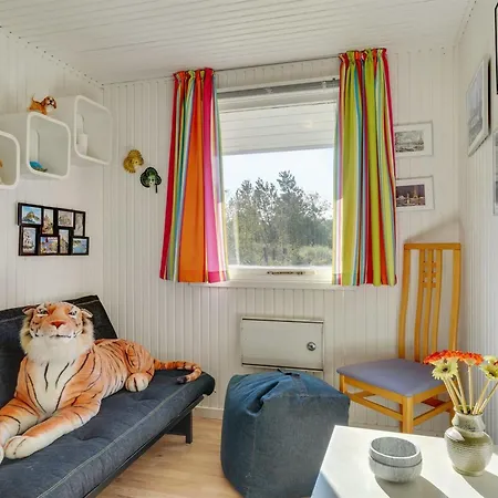 Dorith - 100m From The Sea By Interhome